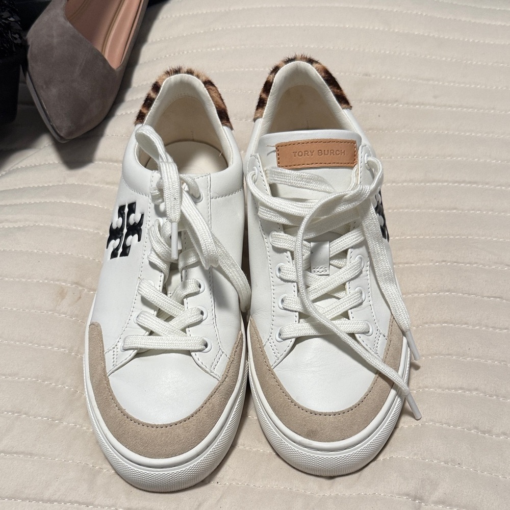 Tory Burch White and Tan Women's Sneakers size 8